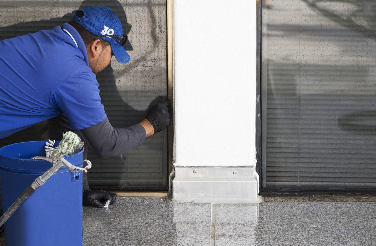 The Property Manager’s Guide to Exterior Maintenance Cleaning: Windows, Façades, Roofs, and More